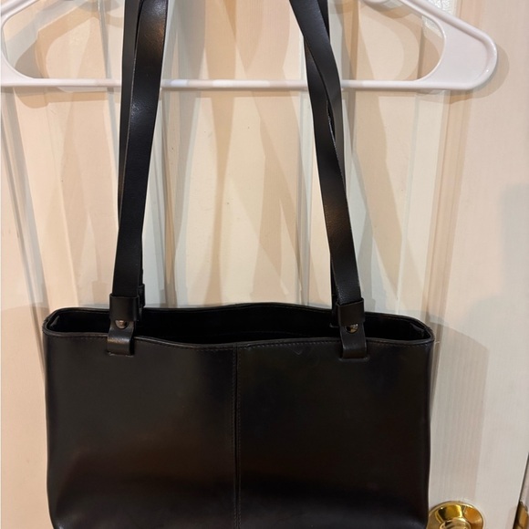 Aldo Classic Black Shoulder Bag - Picture 2 of 7